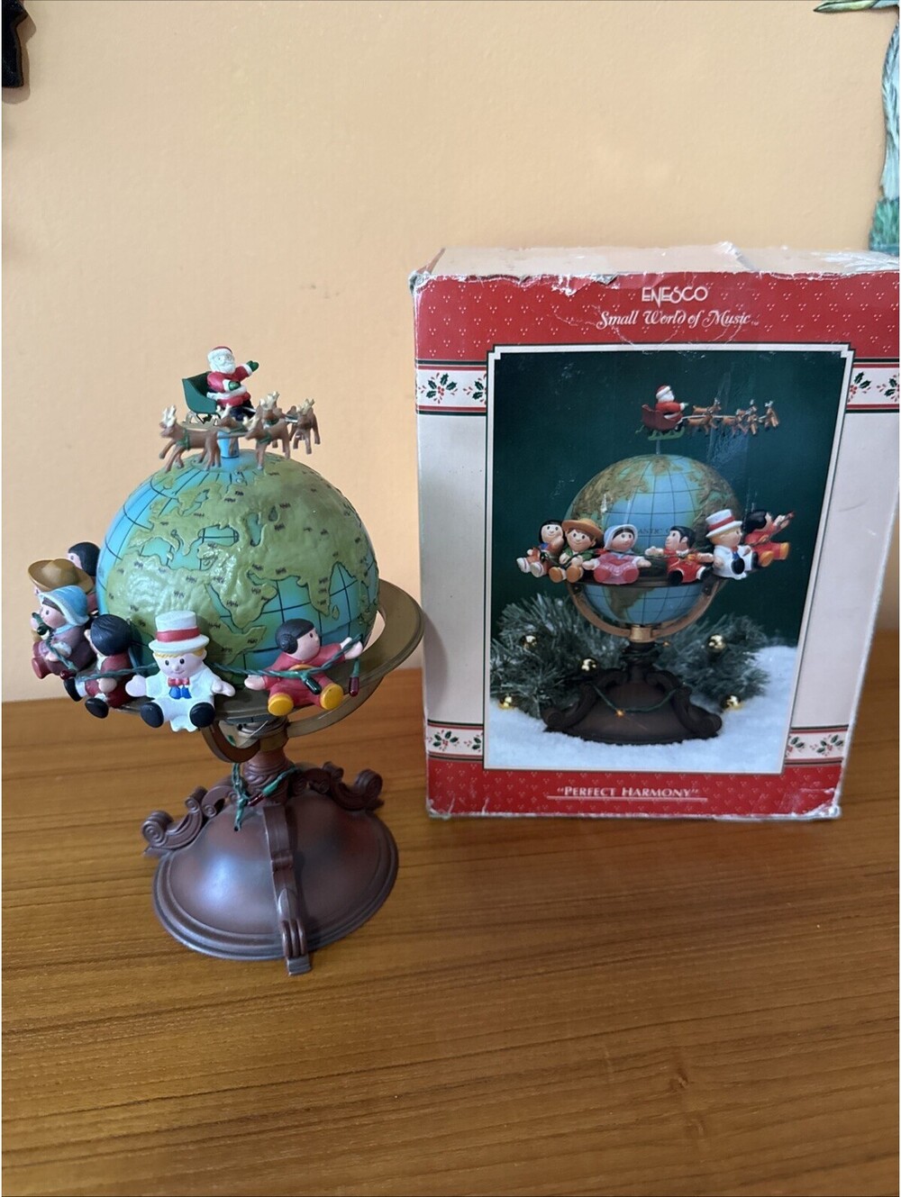 1990 Enesco Christmas Small World of Music Perfect Harmony  w/ Box BROKEN